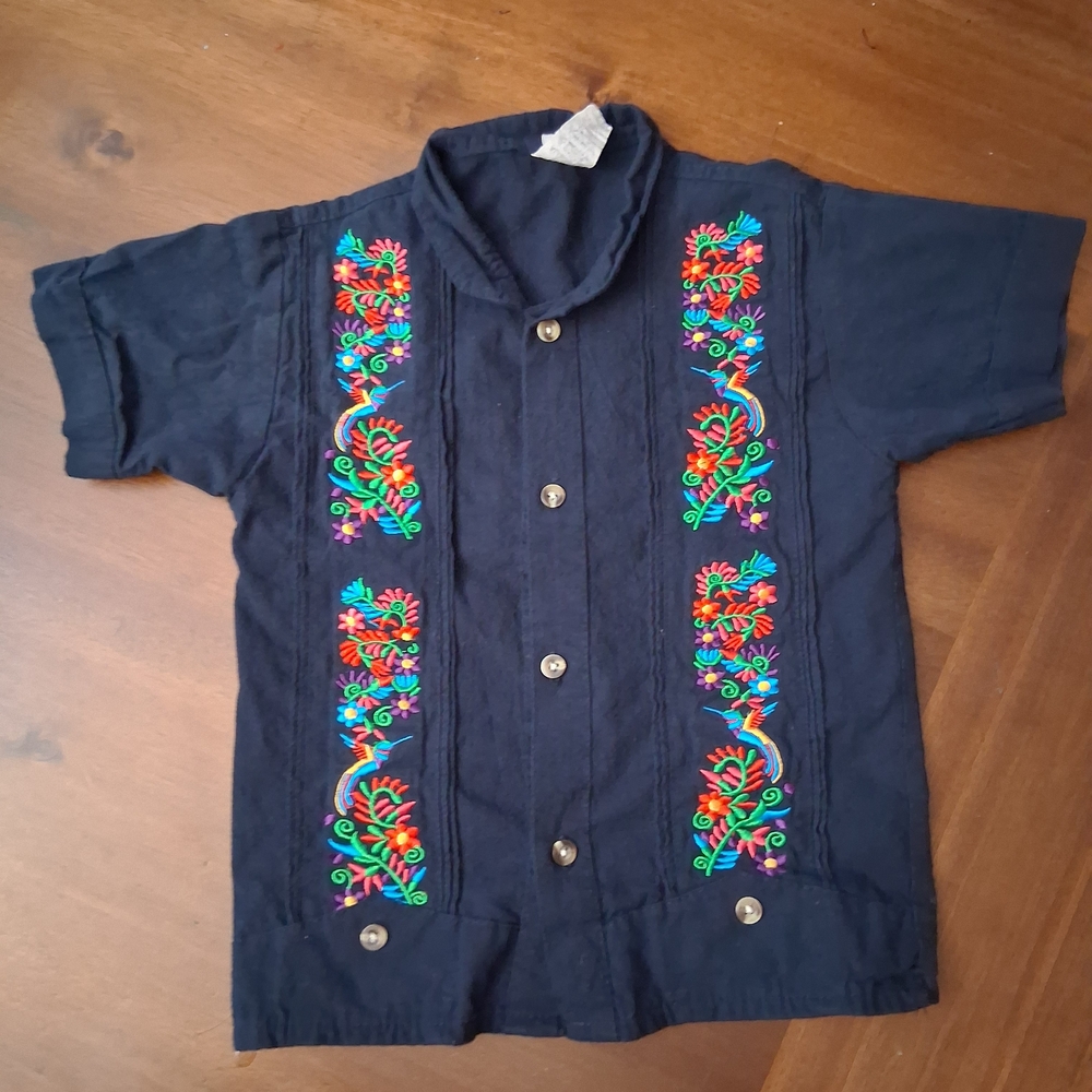 Beautiful Artesanal Mexican Shirt.